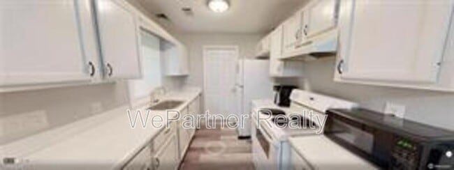 Building Photo - 127 Tuscany Ln