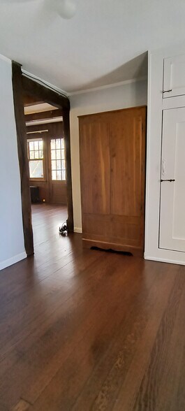 Building Photo - 21B Hoydens Hill Rd