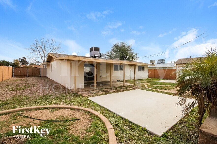 Building Photo - 8046 N 56th Ave