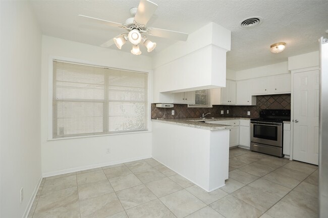Building Photo - 4403 Omeara Dr