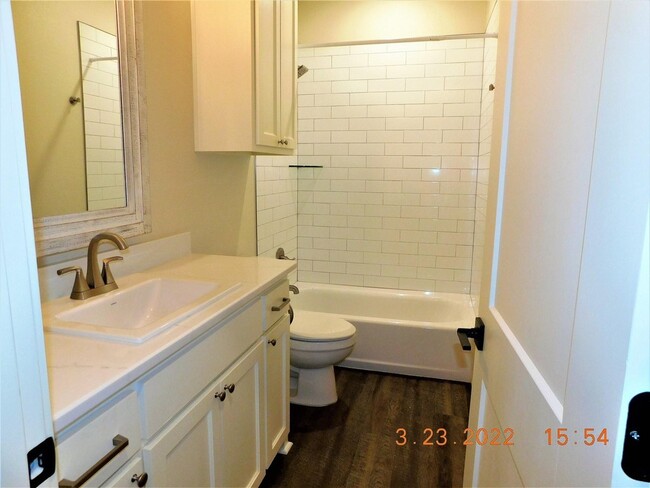 Building Photo - 412 Carneros Dr