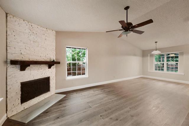 Building Photo - 1102 High Mesa Dr