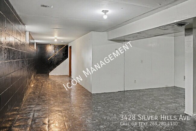 Building Photo - 3428 Silver Hills Ave
