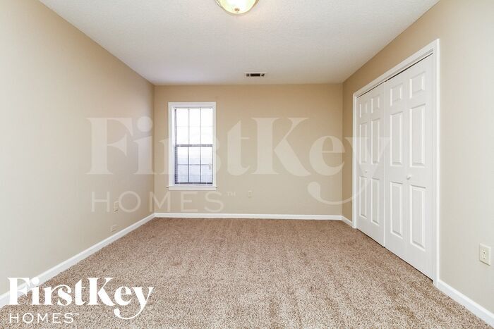 Building Photo - 8119 Green Belt Dr
