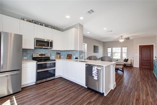 Building Photo - 9615 Morning Iris Dr