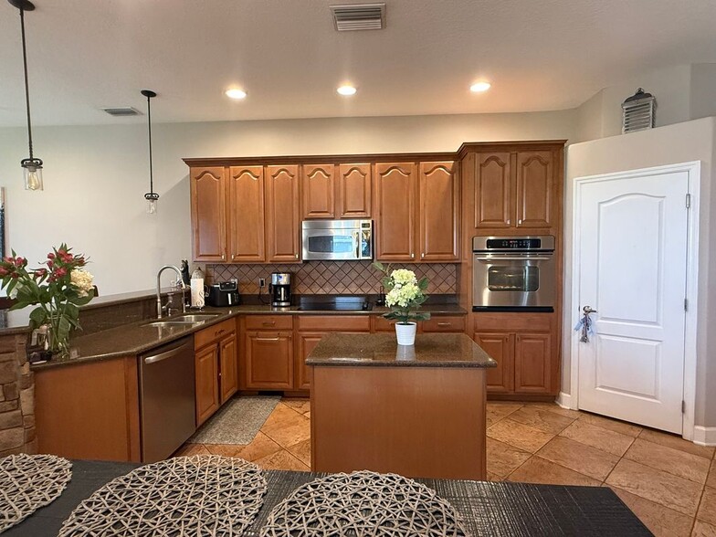 Building Photo - 4316 70th Ave E