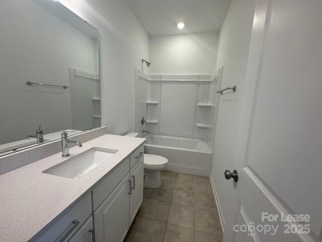 Building Photo - 9458 Senator Royall Dr