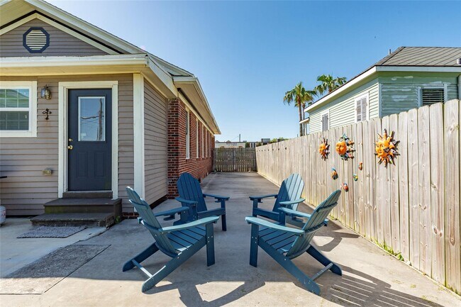 Building Photo - 4508 Avenue O 1/2