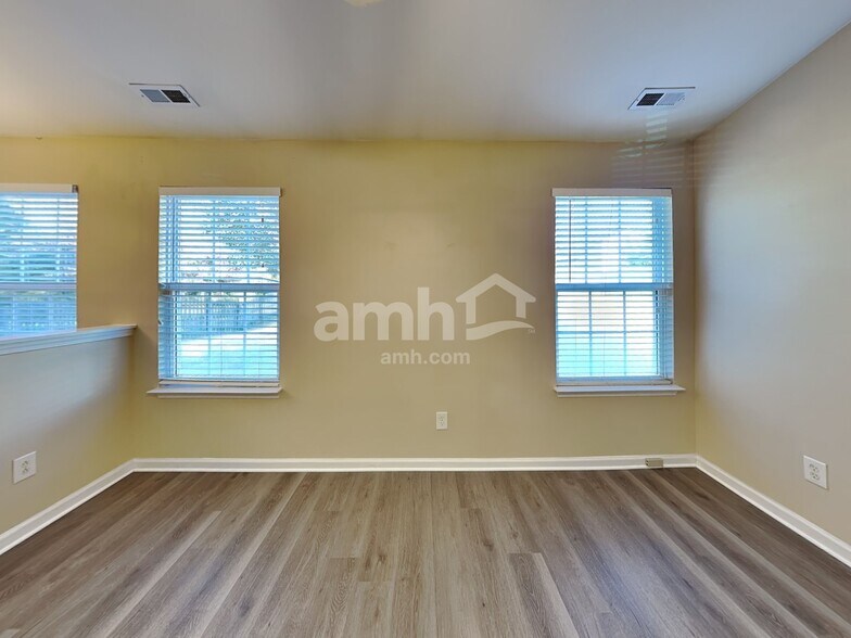 Building Photo - 229 N Weststone Blvd