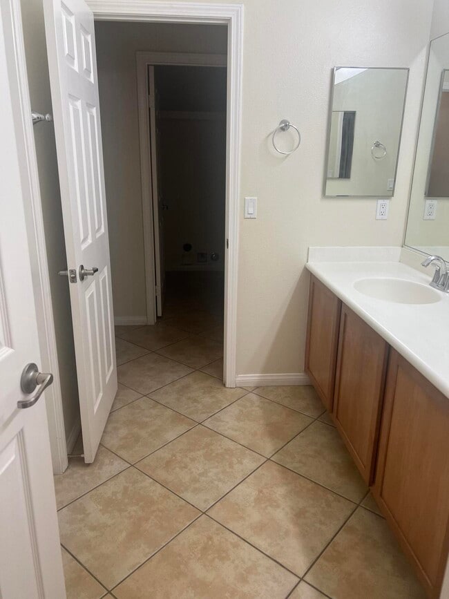 Building Photo - 83920 Corte La Morada