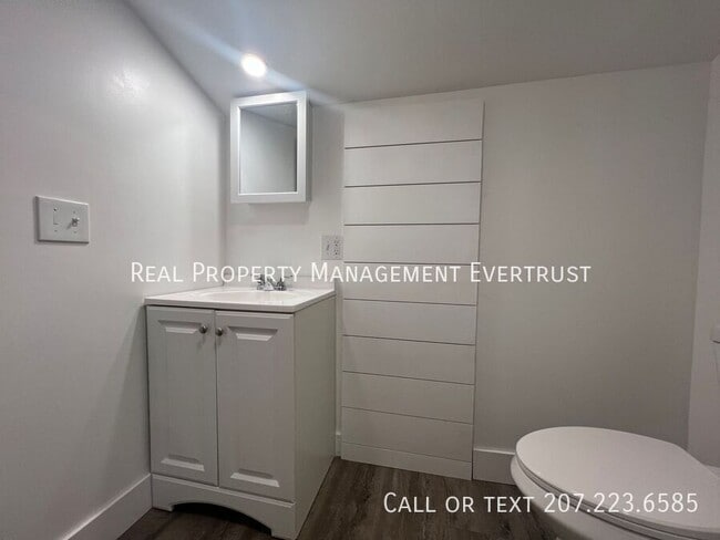 Building Photo - 56 ME-133