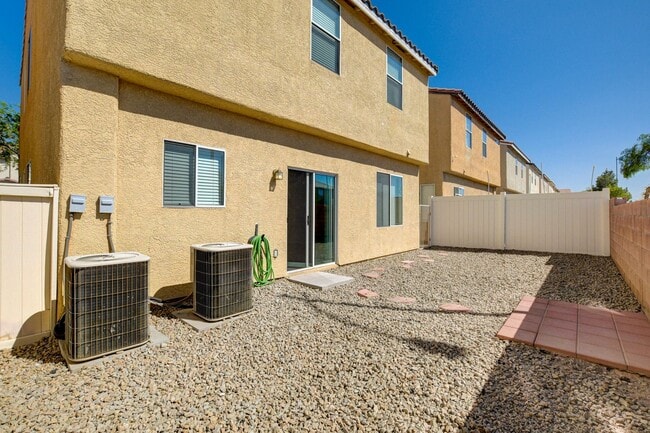 Building Photo - 4 Bedroom Home in the South West / 89139 Area