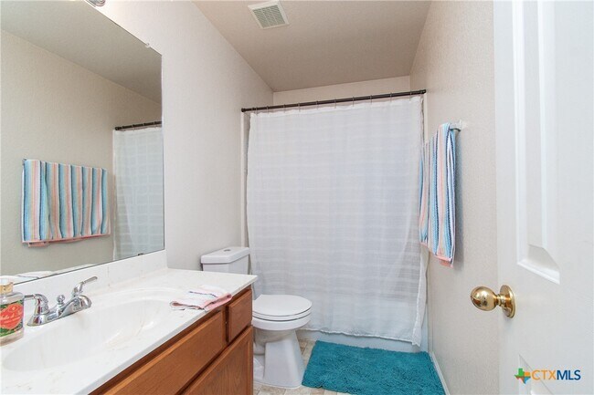 Building Photo - 211 Sims Ridge Dr