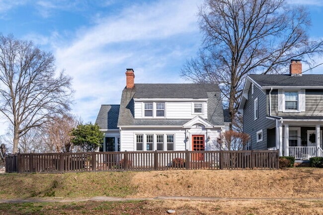 Building Photo - Standout 3-bed, 1.5-bath 1930s Richmond home full of vintage charm