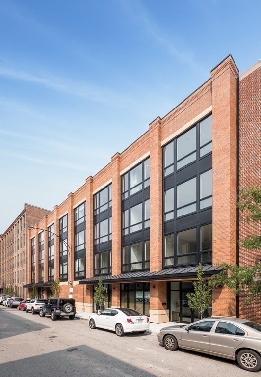 Building Photo - 340 W 2nd St