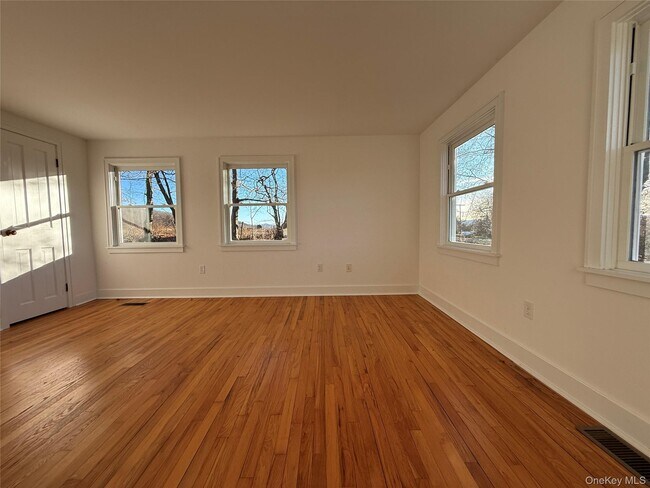 Building Photo - 156 Sharon Station Rd