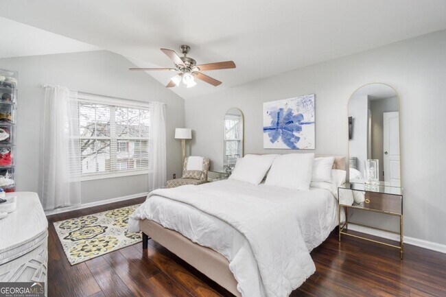 Building Photo - 2449 Suwanee Pointe Dr