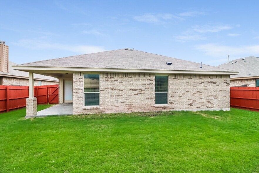 Building Photo - 160 Spring Hollow Dr