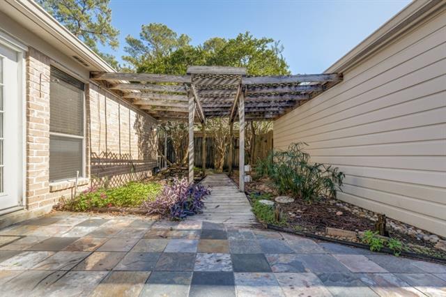 Building Photo - 3615 Fairvalley Dr