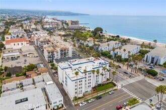 Building Photo - 200 S Catalina Ave