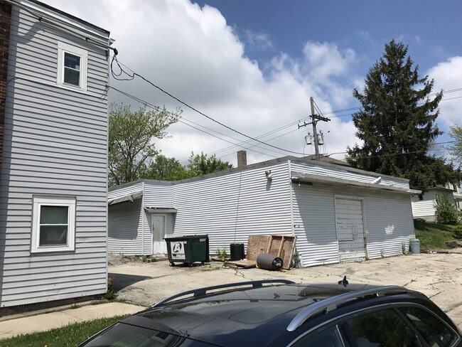 Building Photo - 404 10th St