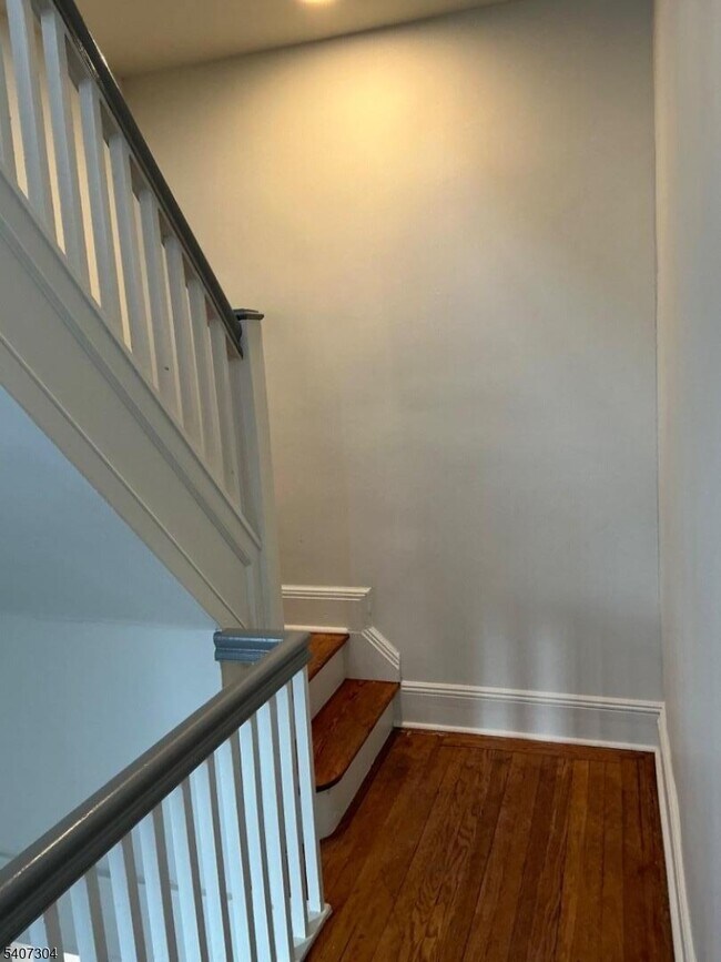 Building Photo - 176 Weequahic Ave