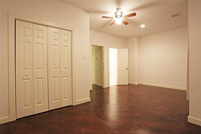 Building Photo - 4114 McKinney St