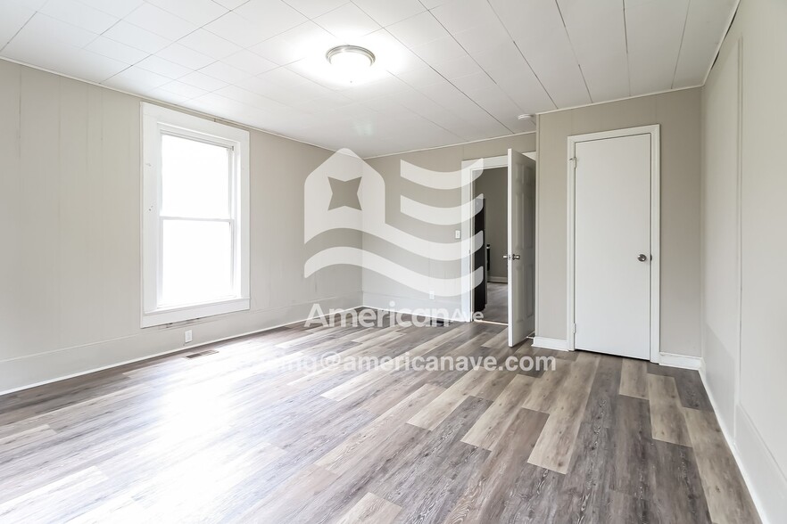 Building Photo - 6 Arkmain St