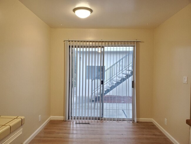 Building Photo - El Zuparko5828