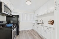 Building Photo - 13060 Burbank Blvd. Apartments