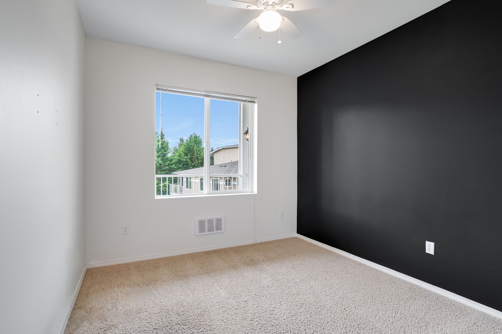 Building Photo - 14915 38th Dr SE