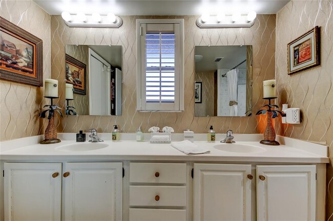 Building Photo - 5200 Brittany Dr S