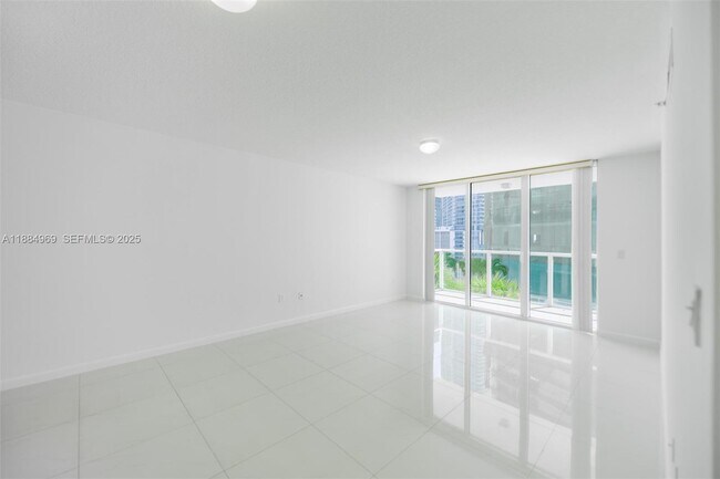 Building Photo - 31 SE 5th St