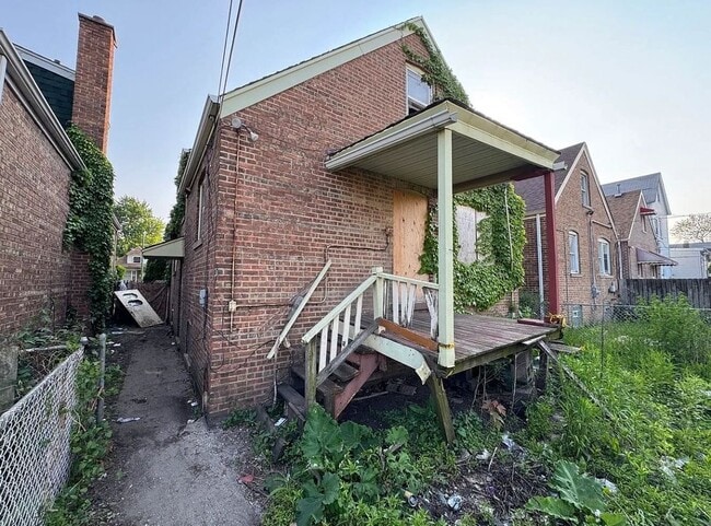 Building Photo - 8371 S Baltimore Ave