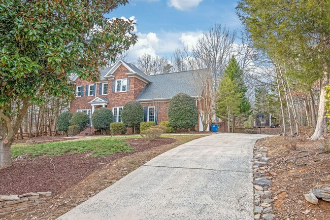 Building Photo - Full Brick Home in Matthews!