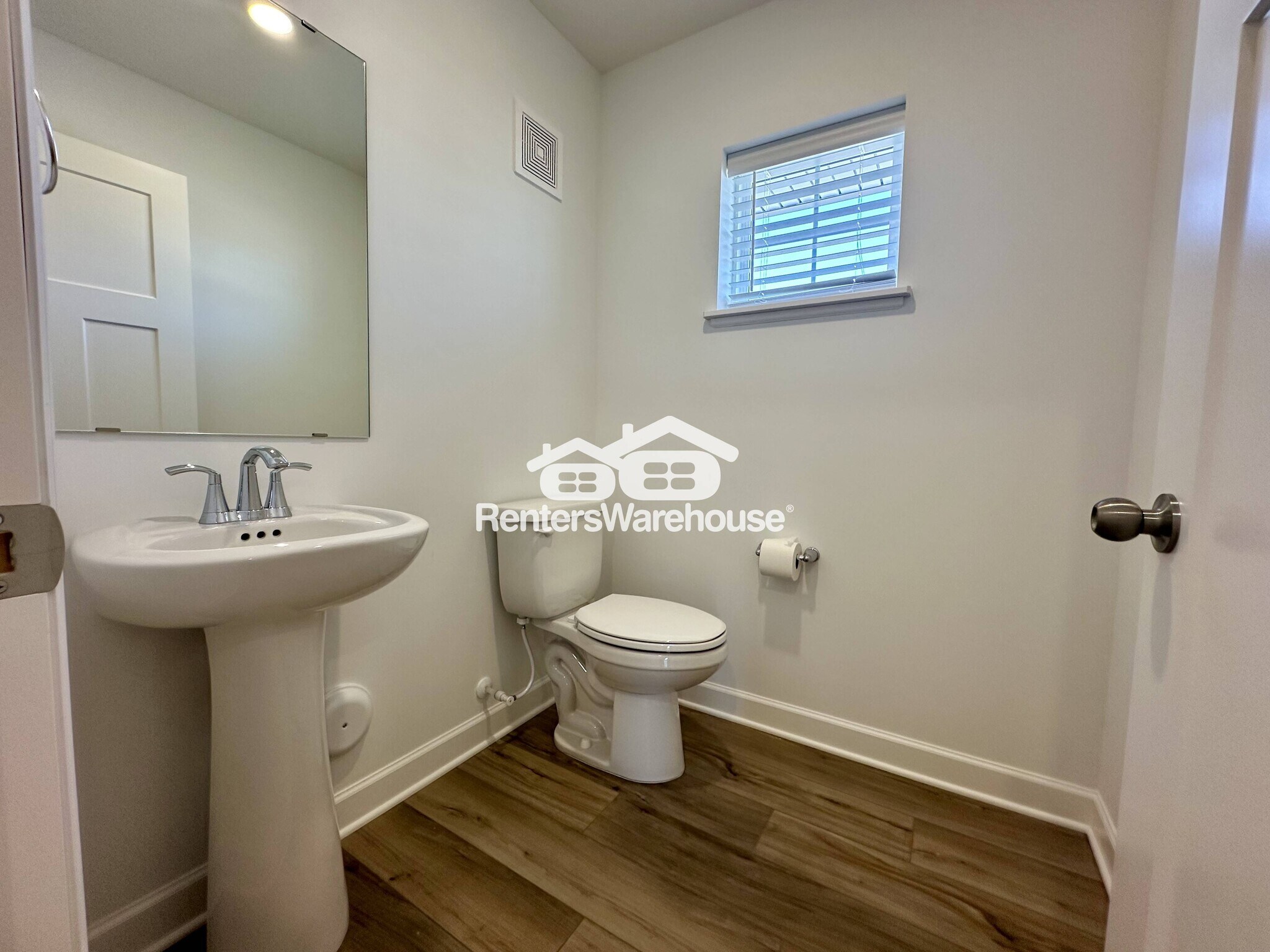 Building Photo - 1065 Jubert Dr