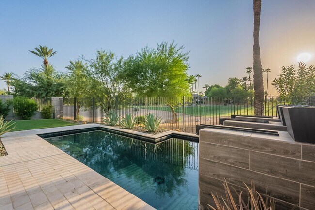 Building Photo - 4544 N Evans Dr