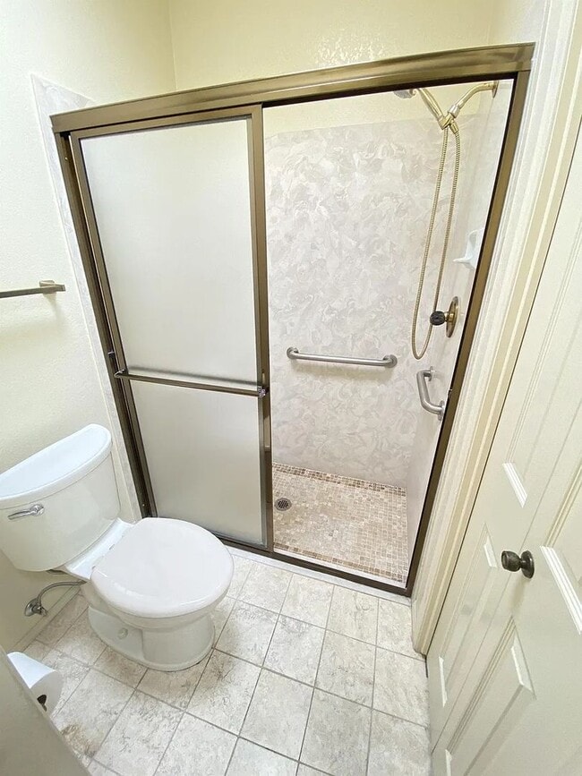 Building Photo - Spacious 2bd/2bath + Den home in Catalina ...