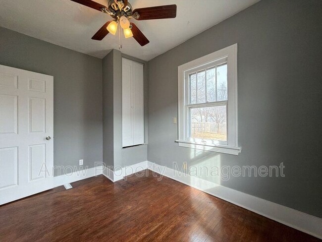 Building Photo - 5318 Stockwell St