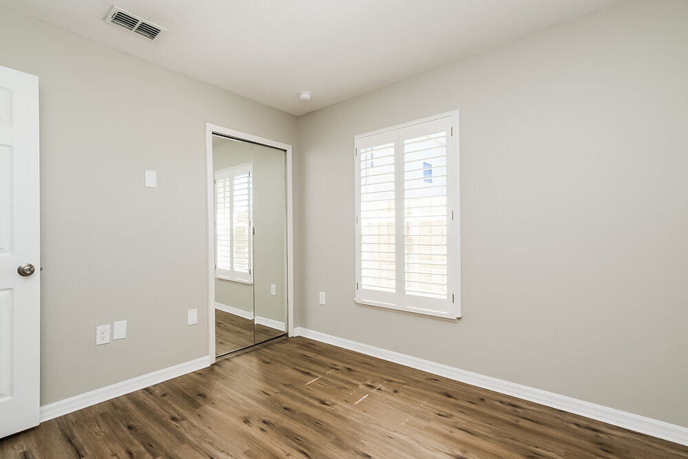 Building Photo - 1048 Brenton Leaf Dr