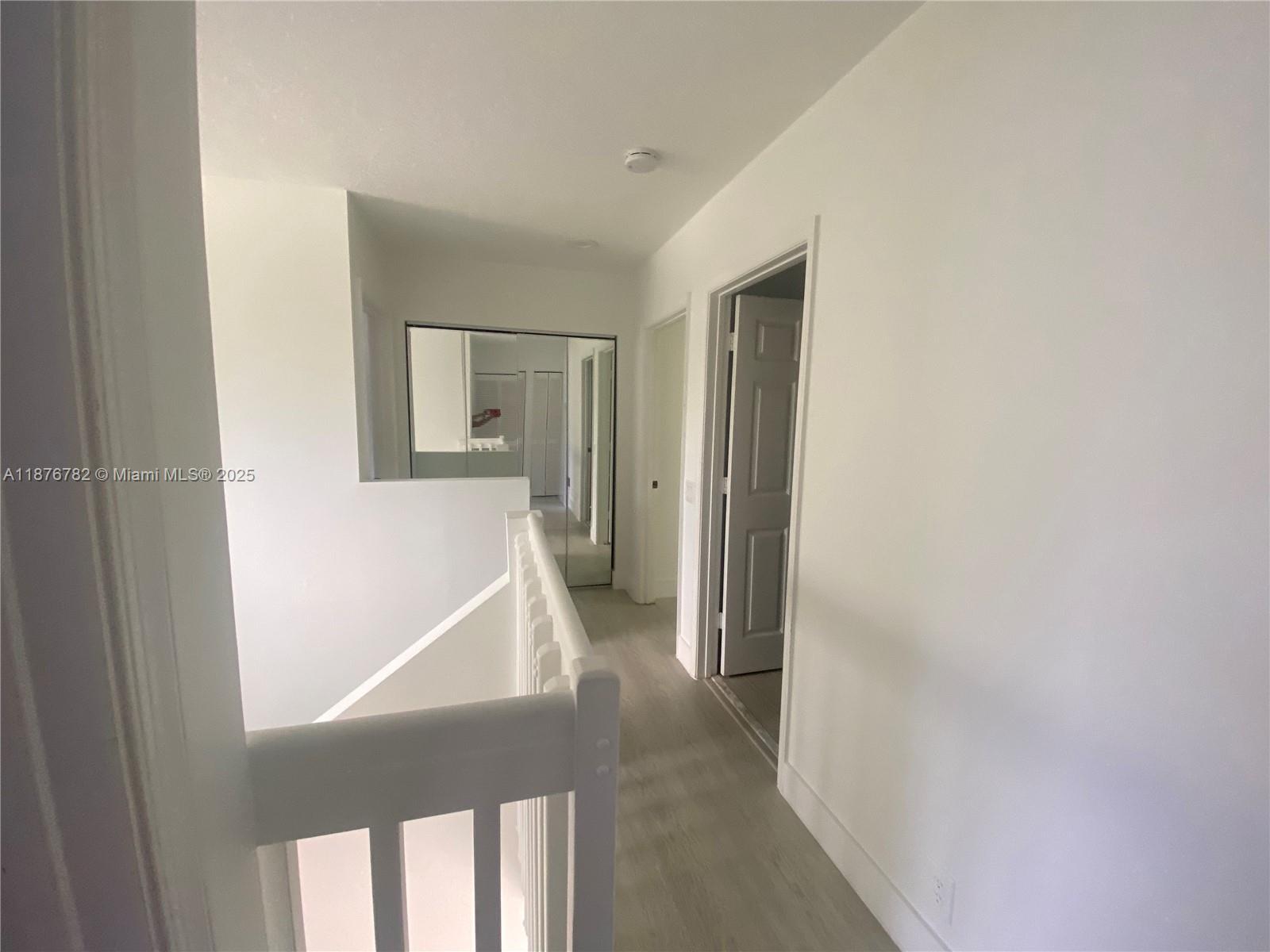 Building Photo - 241 E Bayridge Dr