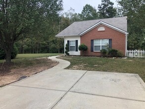Building Photo - Waxhaw Location!