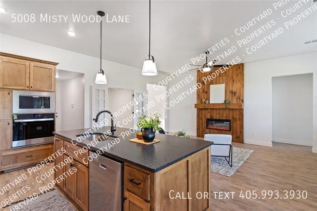 Building Photo - 5008 Misty Wood Ln