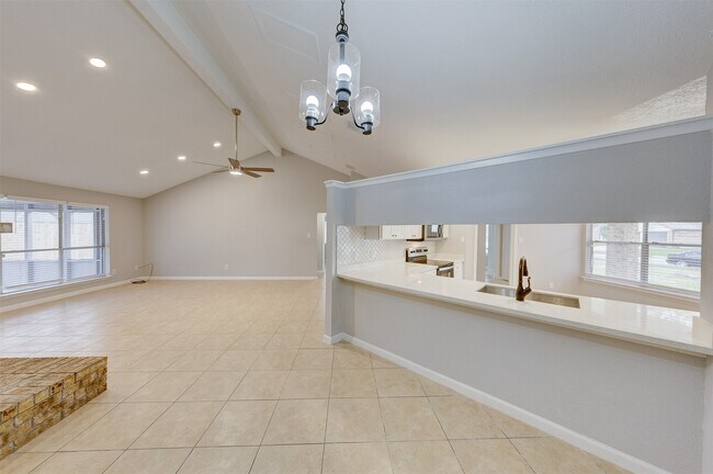 Building Photo - 16926 Manowar Ln