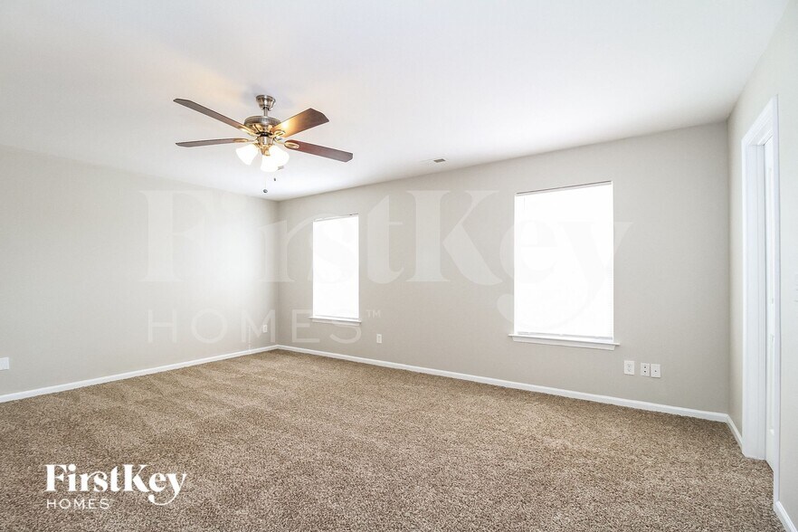 Building Photo - 165 Salem Trail Ct