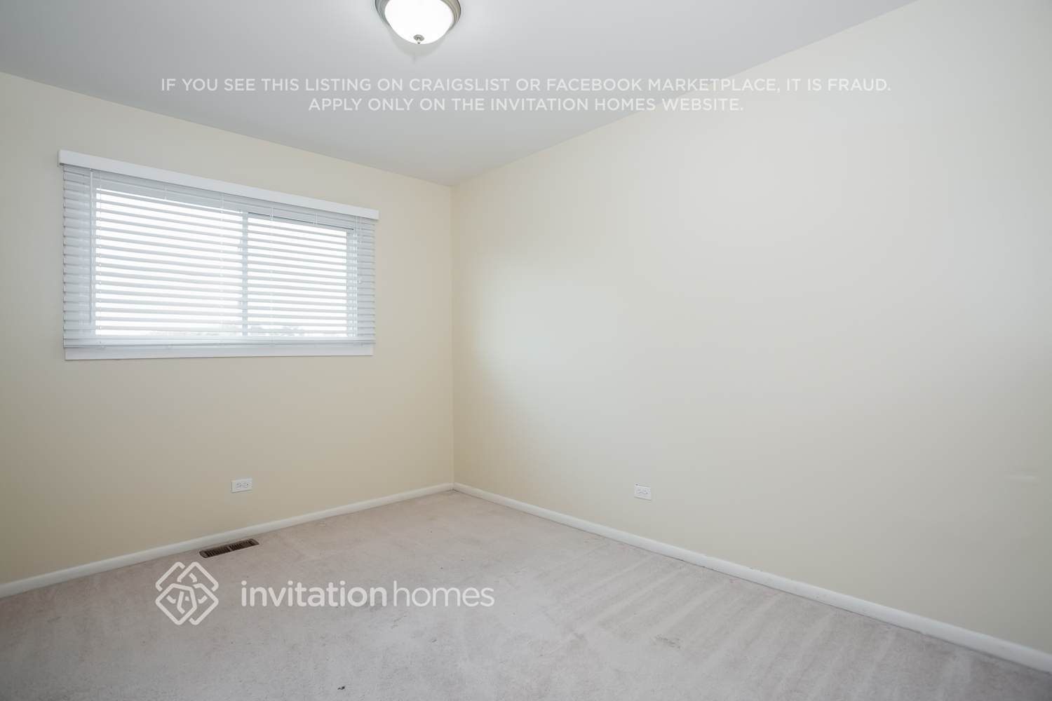 Building Photo - 5447 Yale Ln