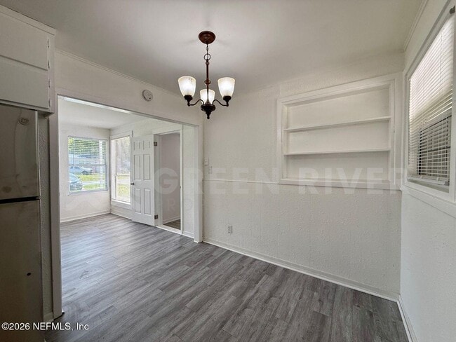 Building Photo - 4623 Suffolk Ave