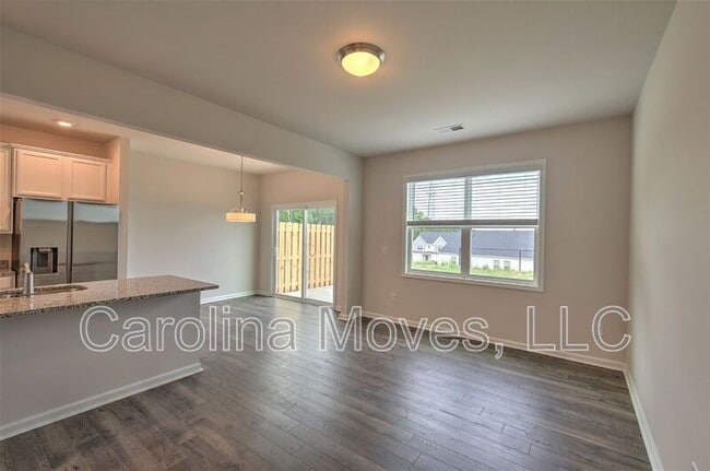 Building Photo - 34 Apricot Ln