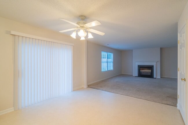 Building Photo - Spacious Home with Oversized Bedrooms & Op...