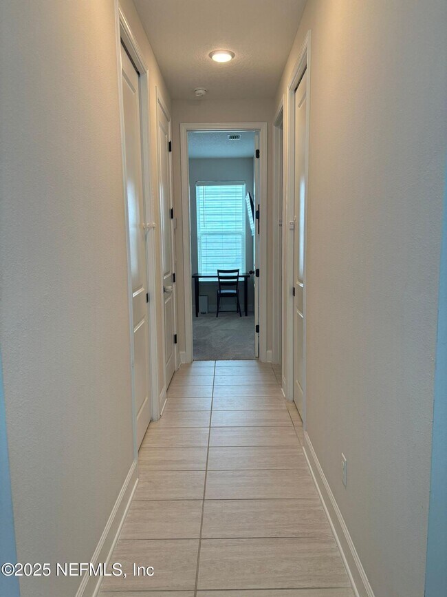 Building Photo - 263 Union Hill Dr
